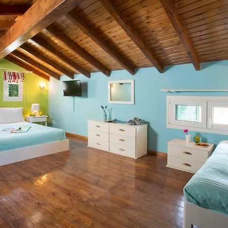 Thalassa * Палеокастрица